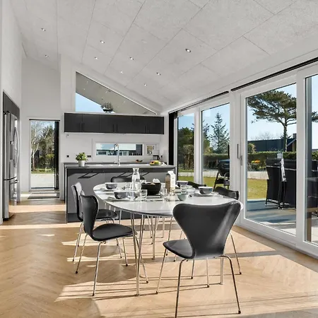 Holiday home Gorgeous In With Sauna *